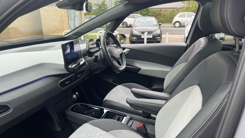 Volkswagen ID.3 150kW Family Pro Performance 58kWh 5dr Auto Electric Hatchback